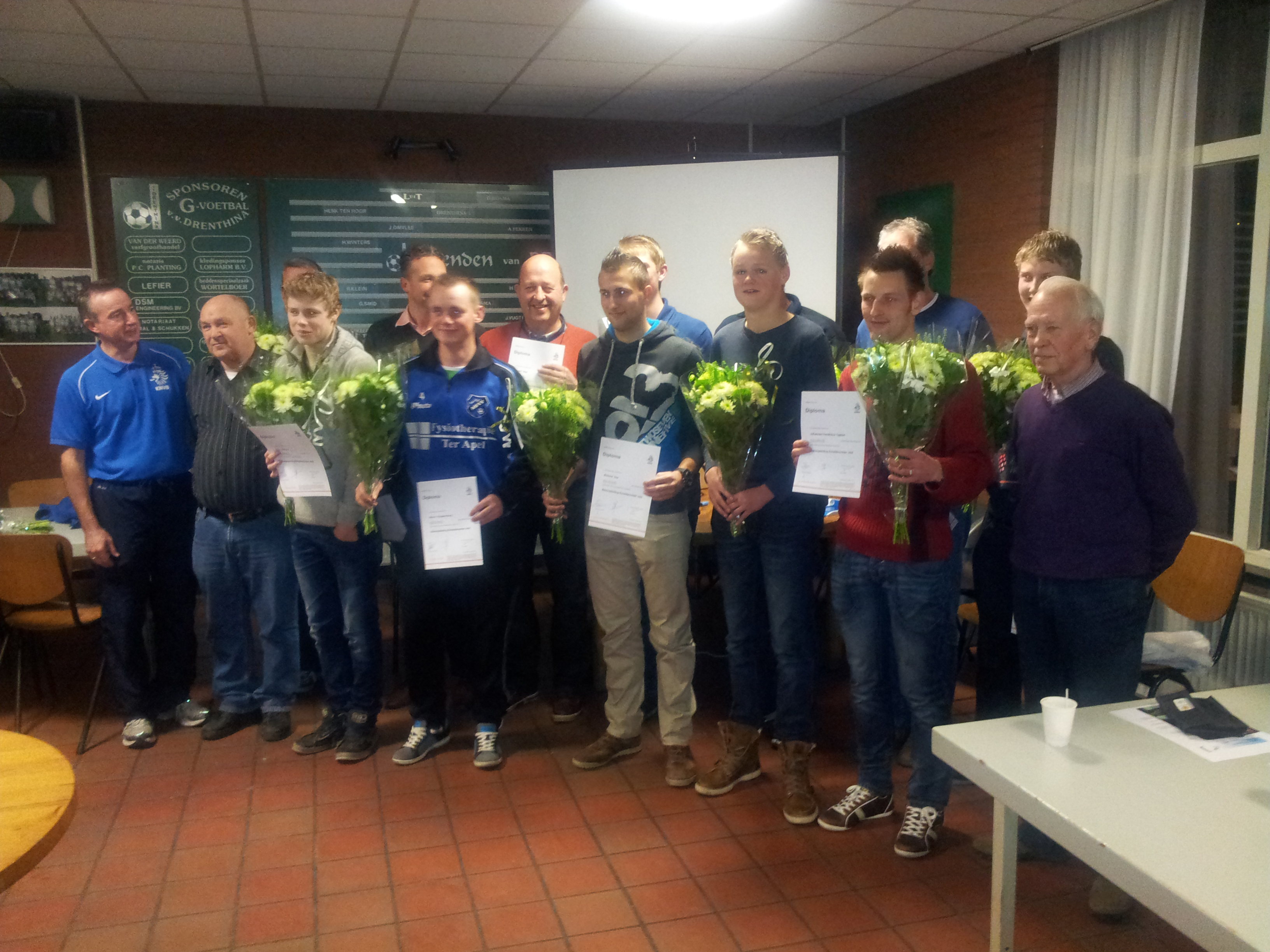 Scheidsrechterverening HZO Drenthe feliciteert.