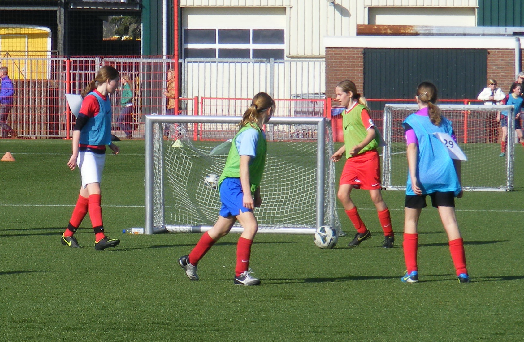Speelsters BBC op Talentdag FC Twente