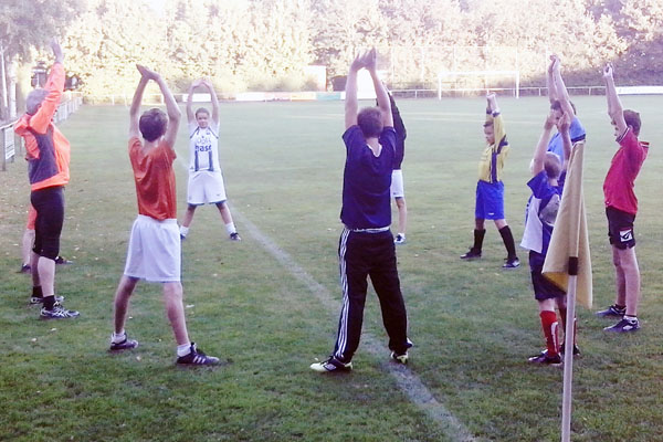Voetballers BBC trainen voor de 4Mijl