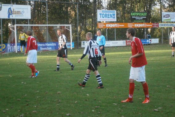 SVV’04 wint en verovert zingend ook de kantine van Wildervank.